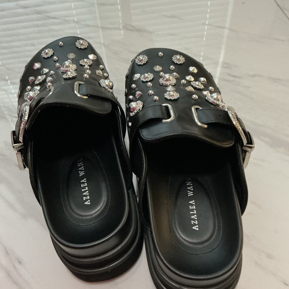 Azalea Wang Black Embellished Clogs - Picture 4 of 7